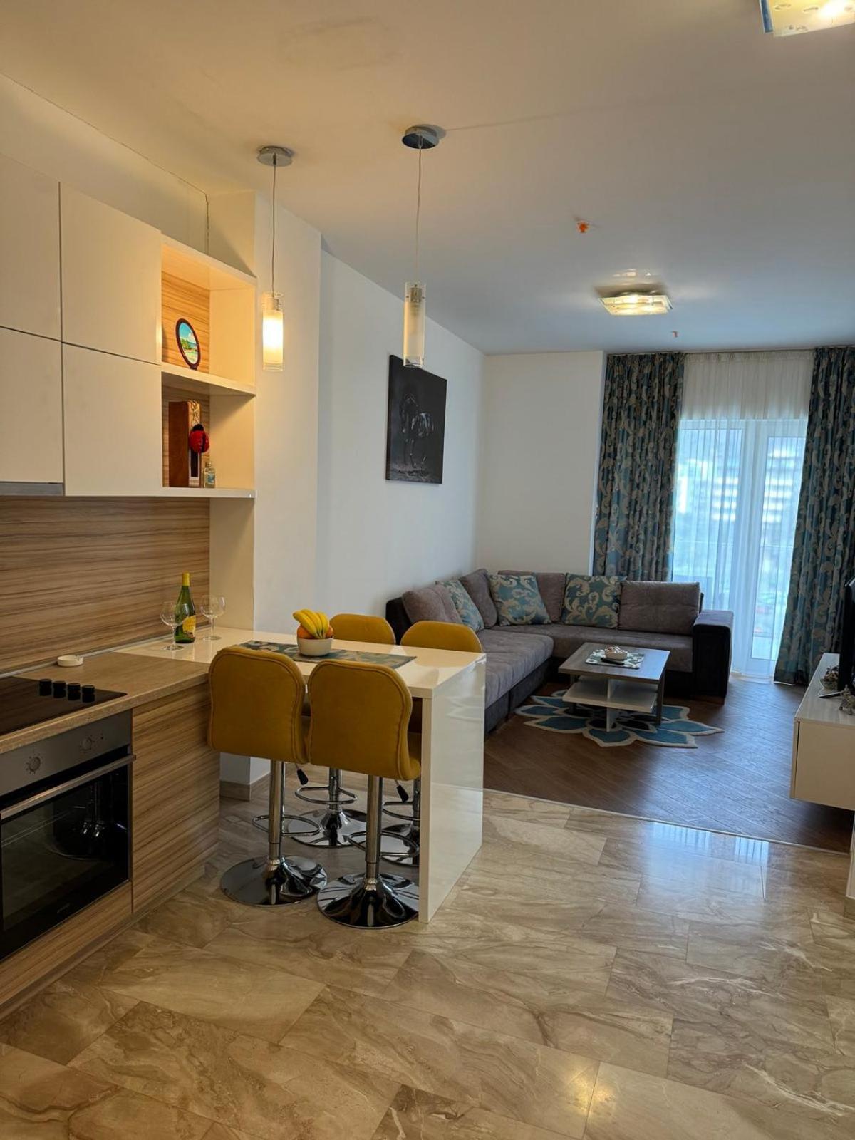 Anna Tre Canne Apartment Budva