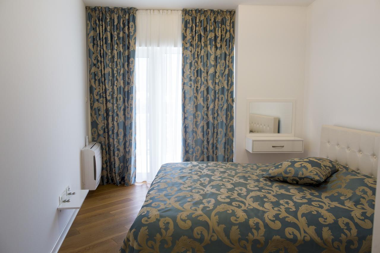 Anna Tre Canne Budva